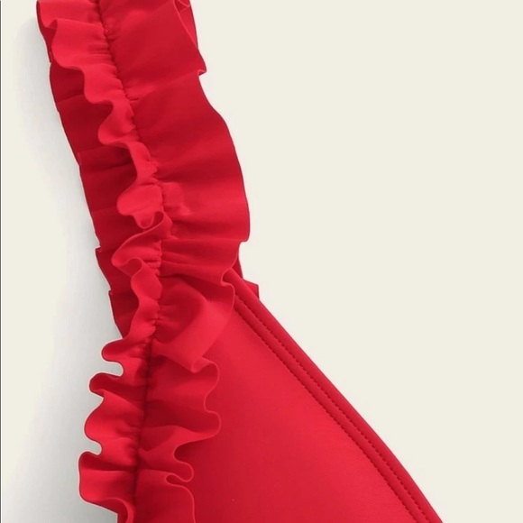 Low-Cut One Piece Swimsuit - Picture 3 of 6